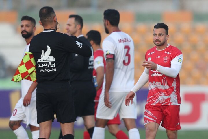 قعر جدول مانع از صدرنشینی پرسپولیس شد