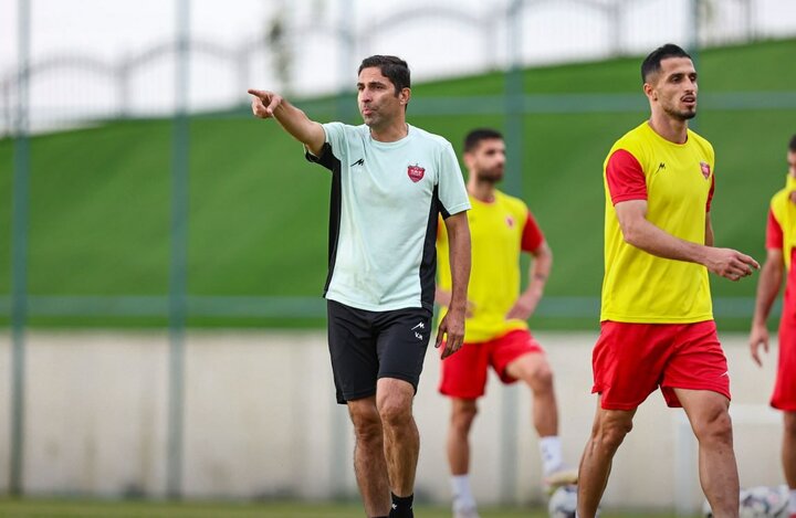 فوتبال ایران دیگر بازیکن تولید نمی‌کند؛ شرط موفقیت هاشمیان در پرسپولیس